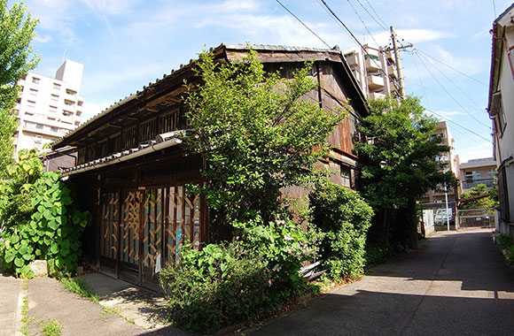 相続した実家に住まない場合の処分方法・節税方法